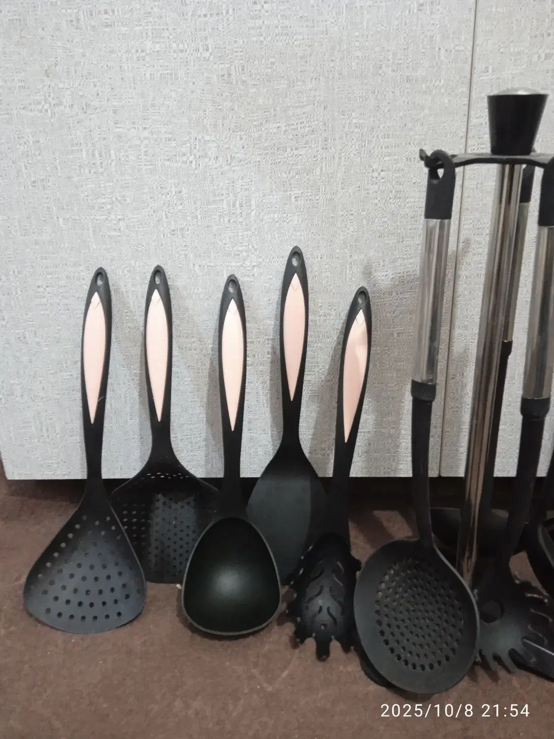 ملاقه|ظروف پخت‌وپز|قم, ولیعصر|دیوار