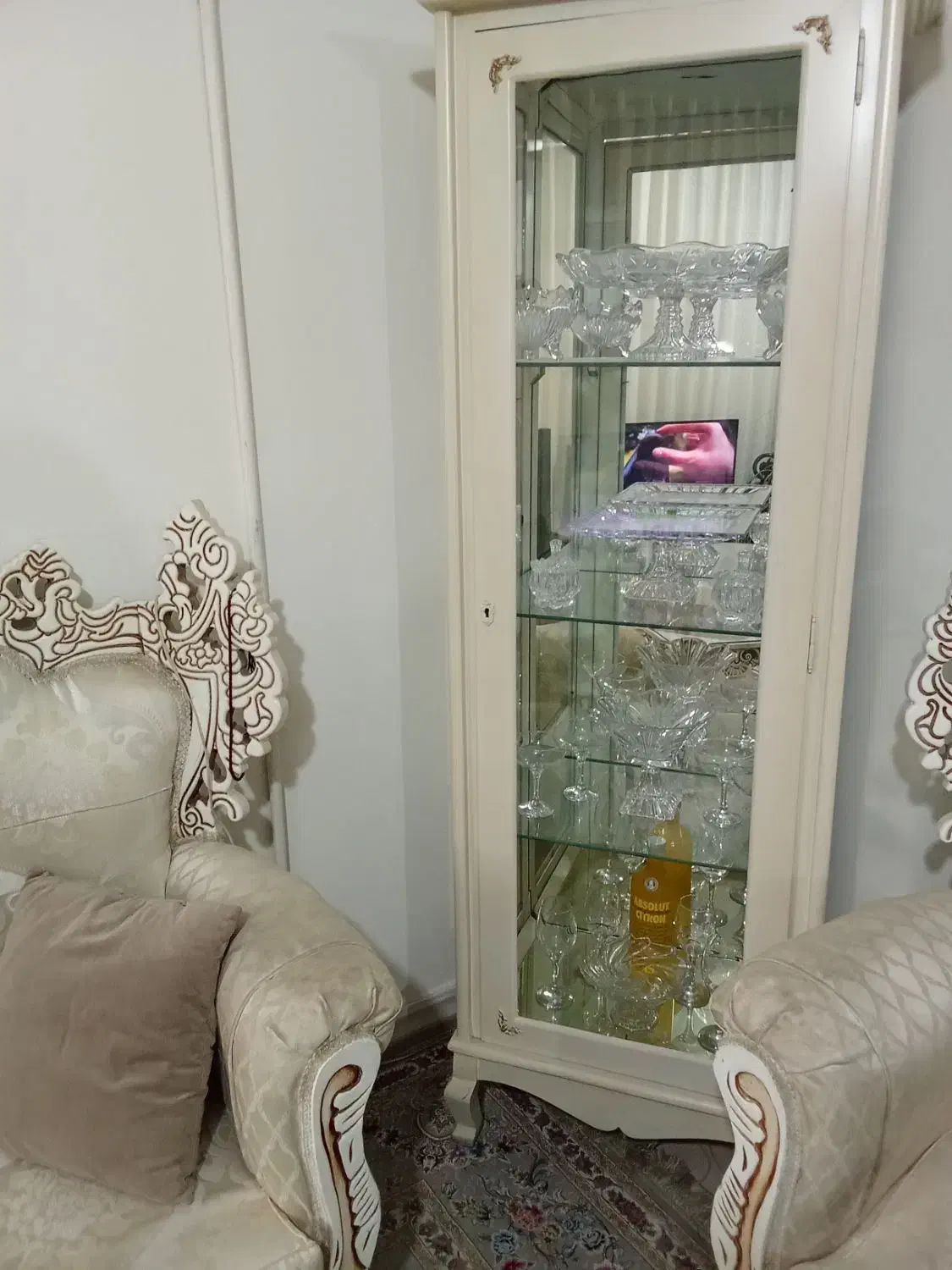 بوفه چوبی سالم در حد نو|بوفه، ویترین، کنسول|ملارد, |دیوار