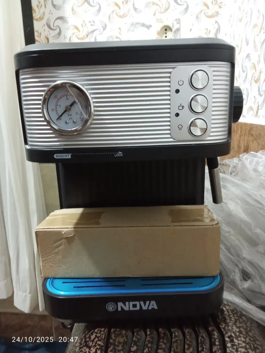 قهوه ساز|سماور، چایساز، قهوهساز|گلوگاه, |دیوار