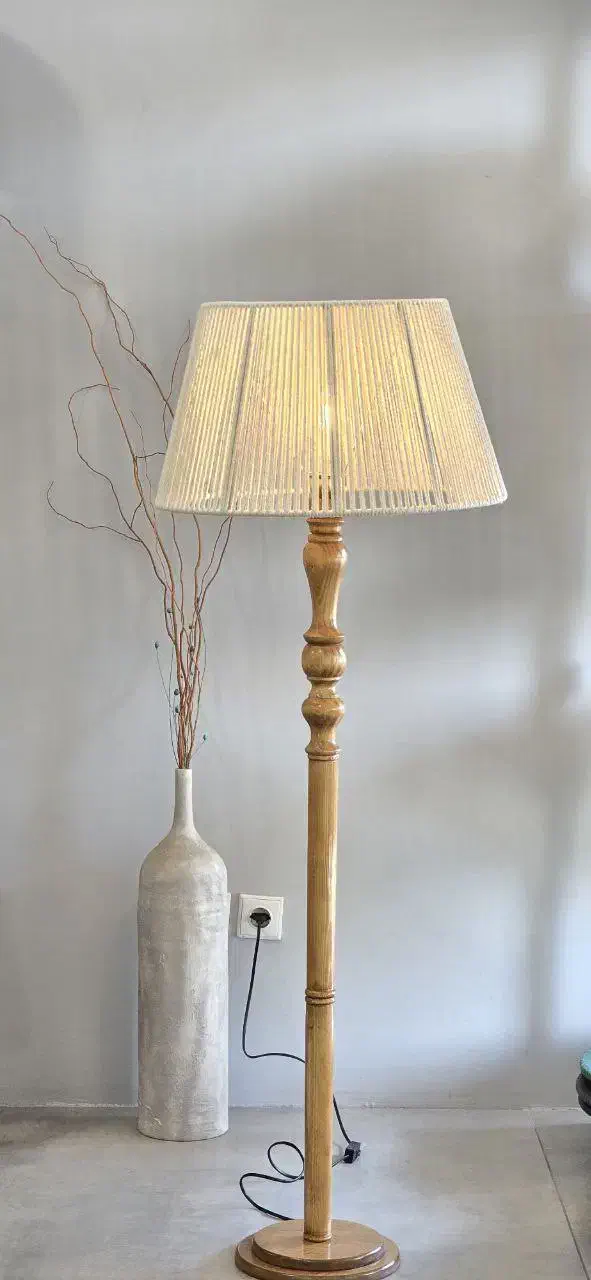 آباژور کنار سالنی و رومیزی|چراغ خواب و آباژور|مهاباد (آذربایجان غربی), |دیوار