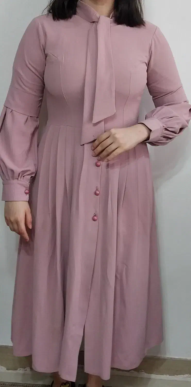 مانتو|لباس|مشهد, تربیت (صدف)|دیوار