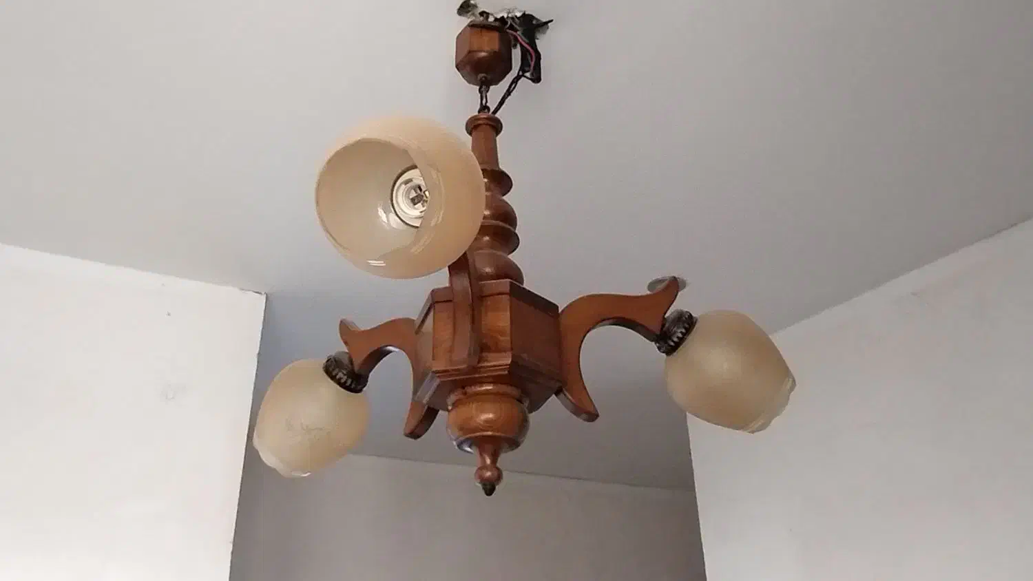 لوستر چوبی کلاسیک|لوستر و چراغ آویز|رشت, دیانتی|دیوار