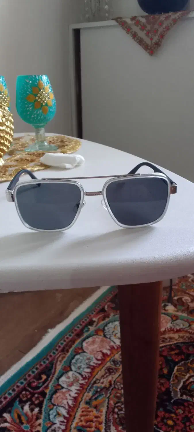 عینک آفتابی Emporio armani|زیورآلات و اکسسوری|پرند, فاز ۵|دیوار