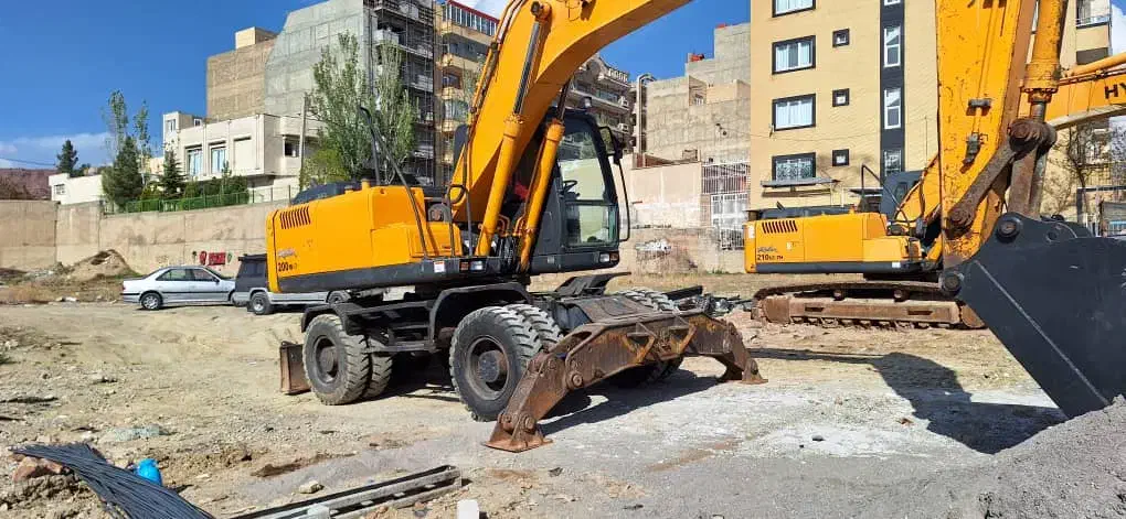 هیوندا ۲۰۰ لاستیکی|خودرو سنگین|تبریز, |دیوار