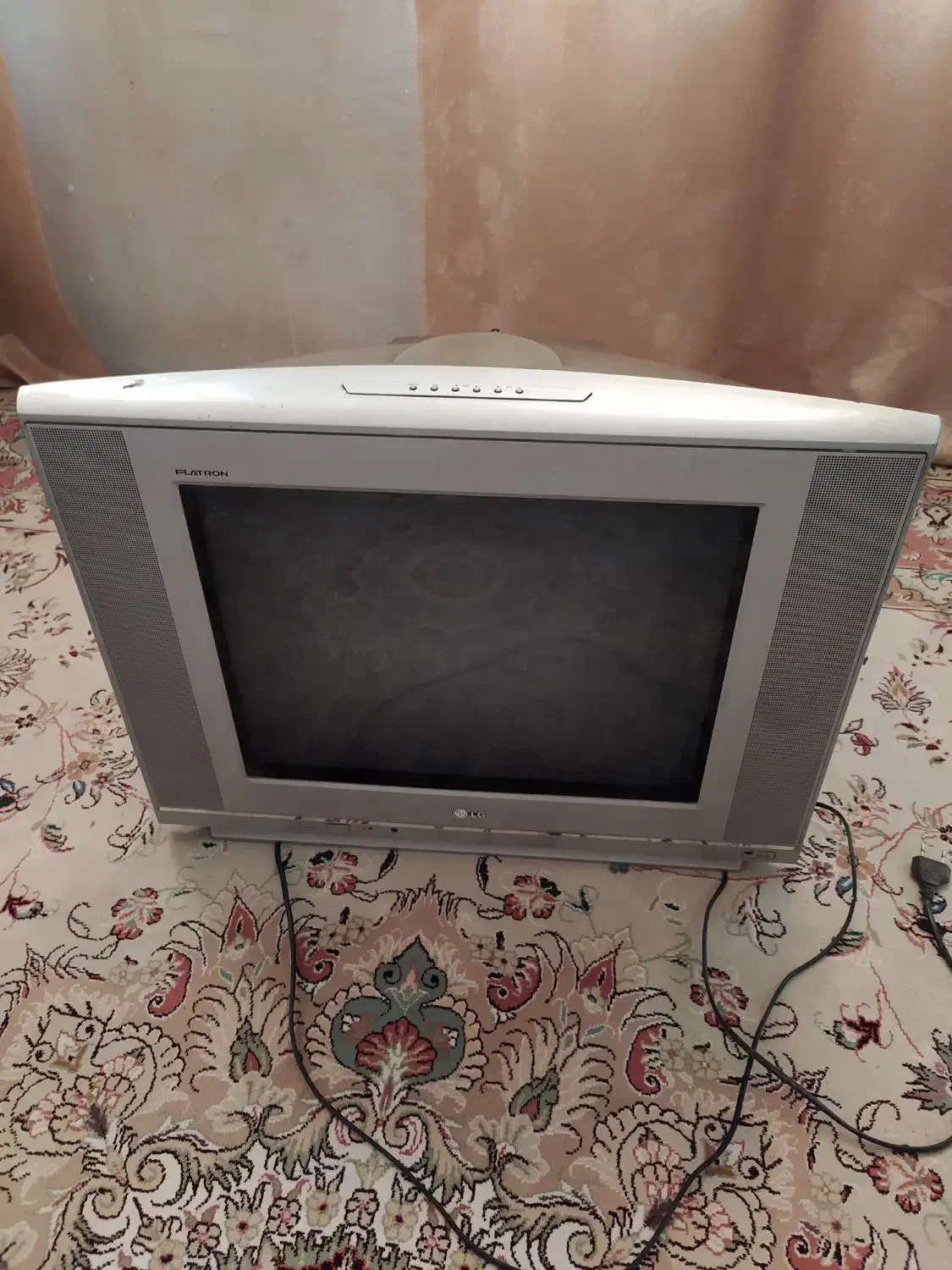 سه عدد تلویزیون کره ای الجی سامسونگ وDAEWOO|تلویزیون و پروژکتور|بروجرد, |دیوار