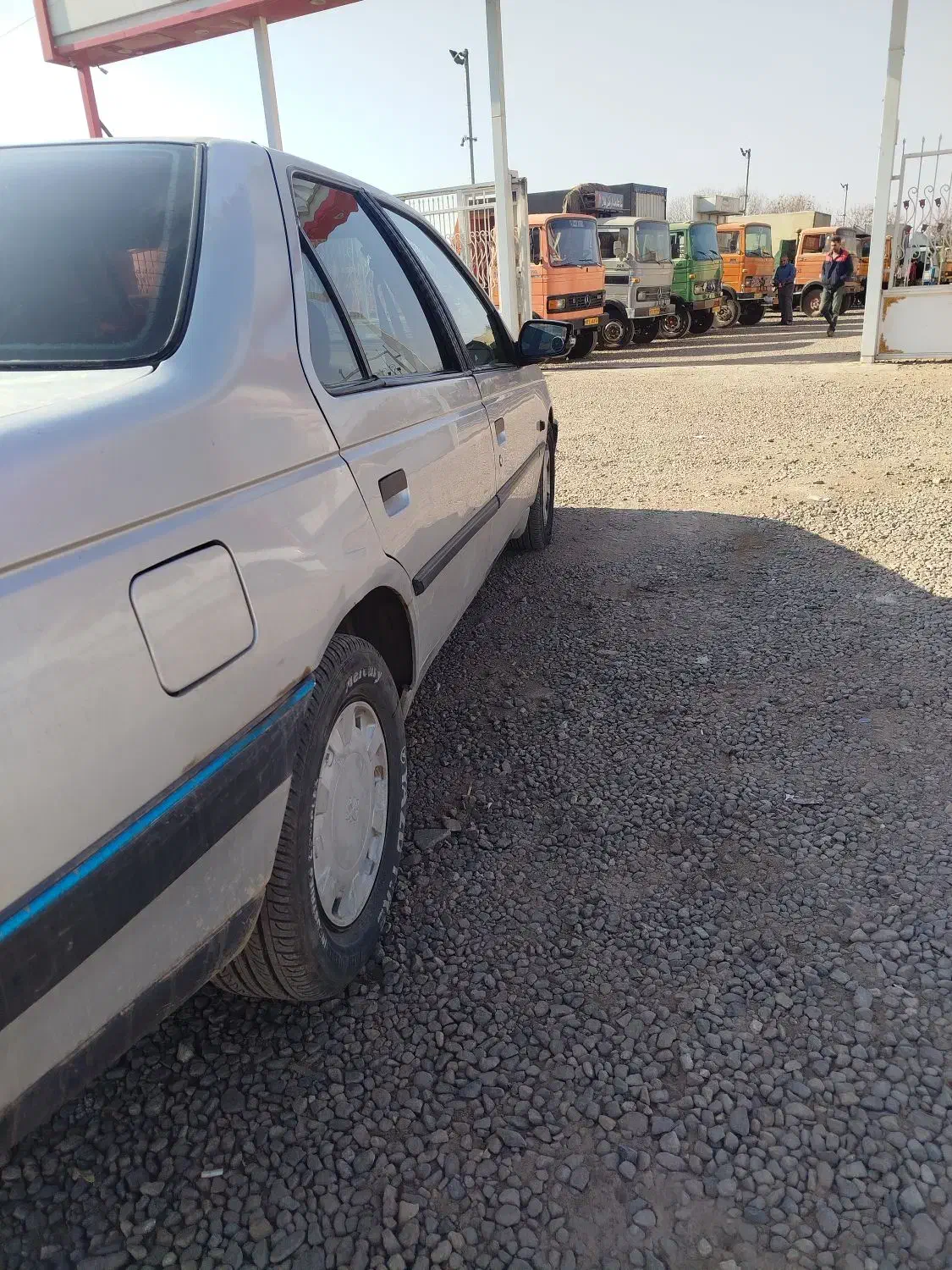 405نقره ای|خودرو سواری و وانت|اشتهارد, |دیوار