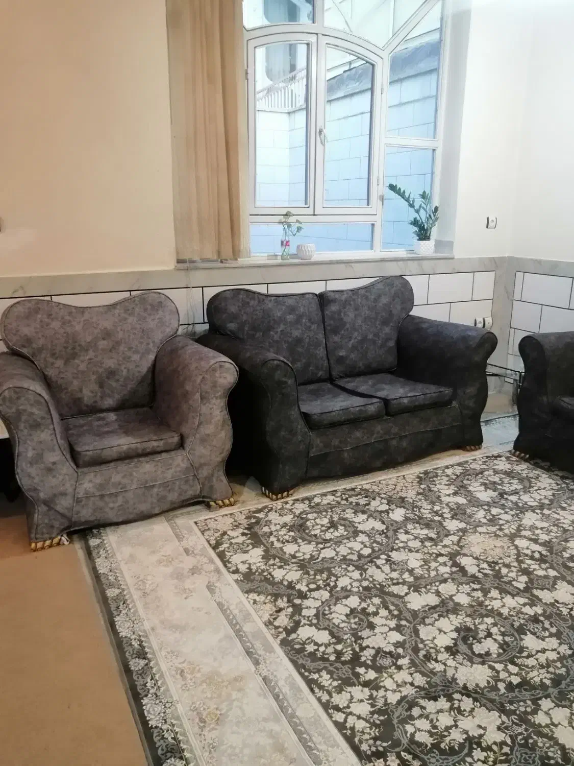 یه دست مبل هفت نفره|مبلمان خانگی و میز عسلی|شهرکرد, |دیوار