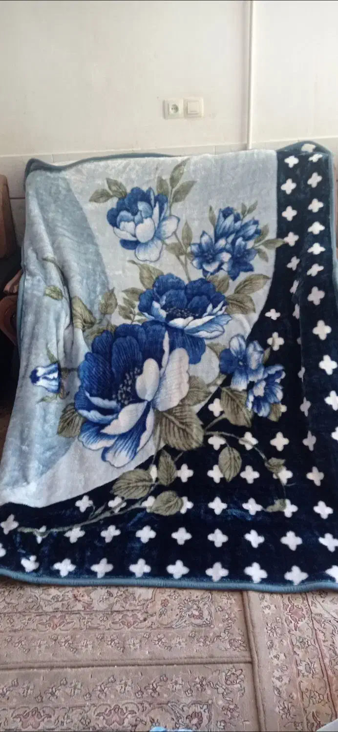 پتوی گلبافت|رختخواب، بالش، پتو|مبارکه, |دیوار