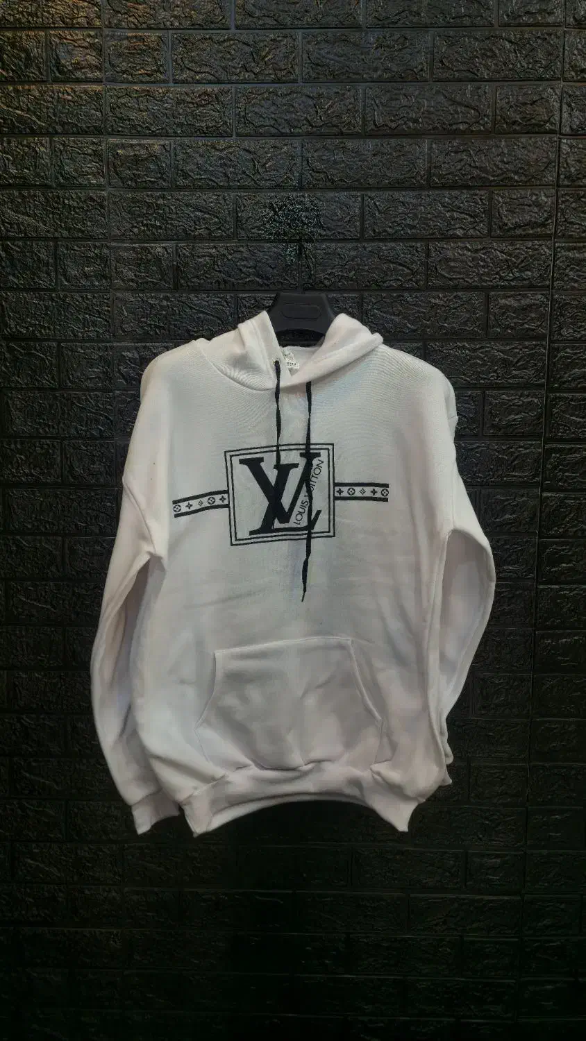 هودی تو کرکی|لباس|شاهین دژ, |دیوار