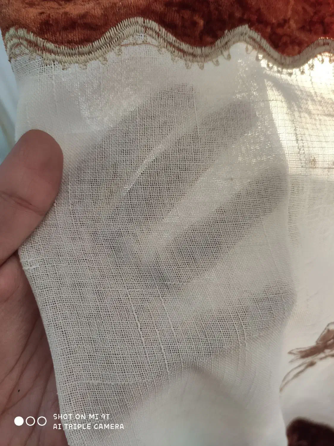 دو عدد پرده حریر مخمل باف سالم|پرده، رانر، رومیزی|بندرعباس, |دیوار