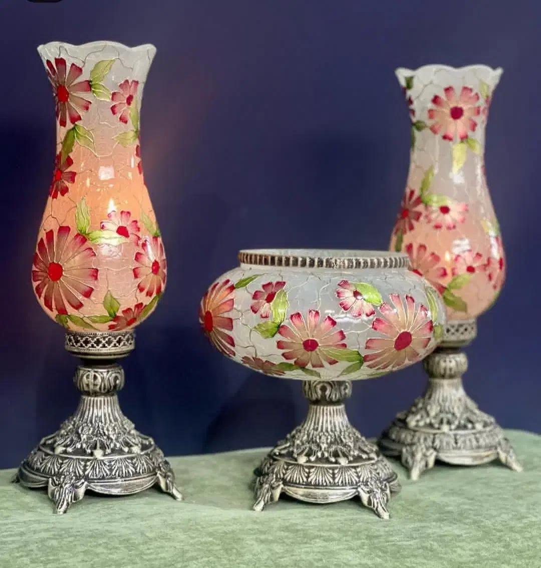 چراغ رومیزی تبسم ویترای|لوستر و چراغ آویز|اصفهان, باغ نگاره|دیوار