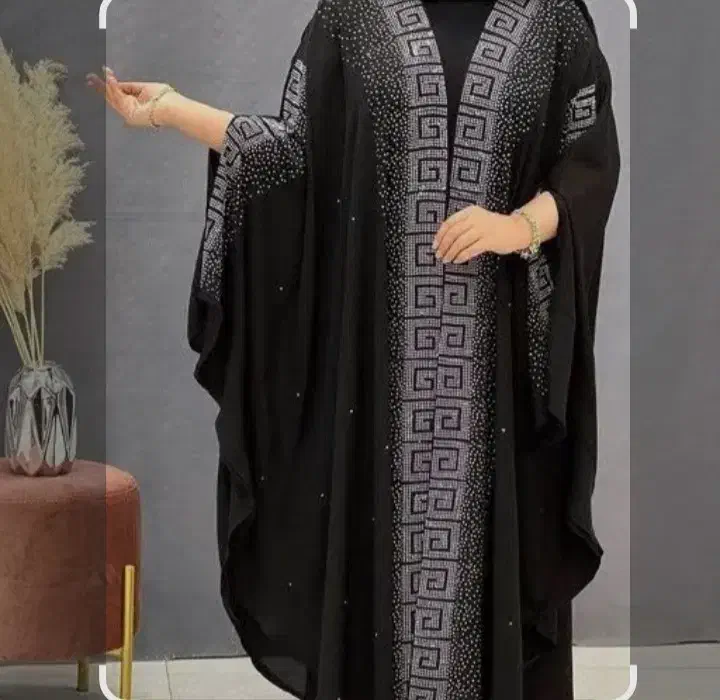 لباس نگینی|لباس|کهنوج, |دیوار