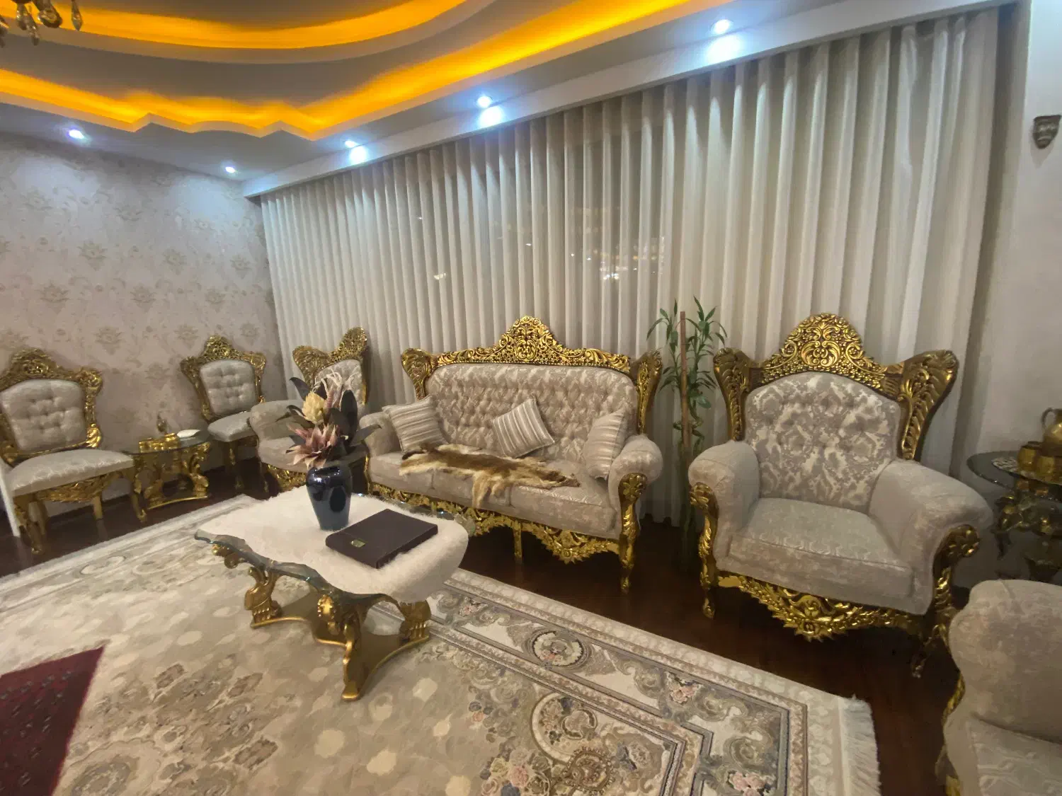 مبل سلطنتی|مبلمان خانگی و میز عسلی|فردیس, فردیس|دیوار