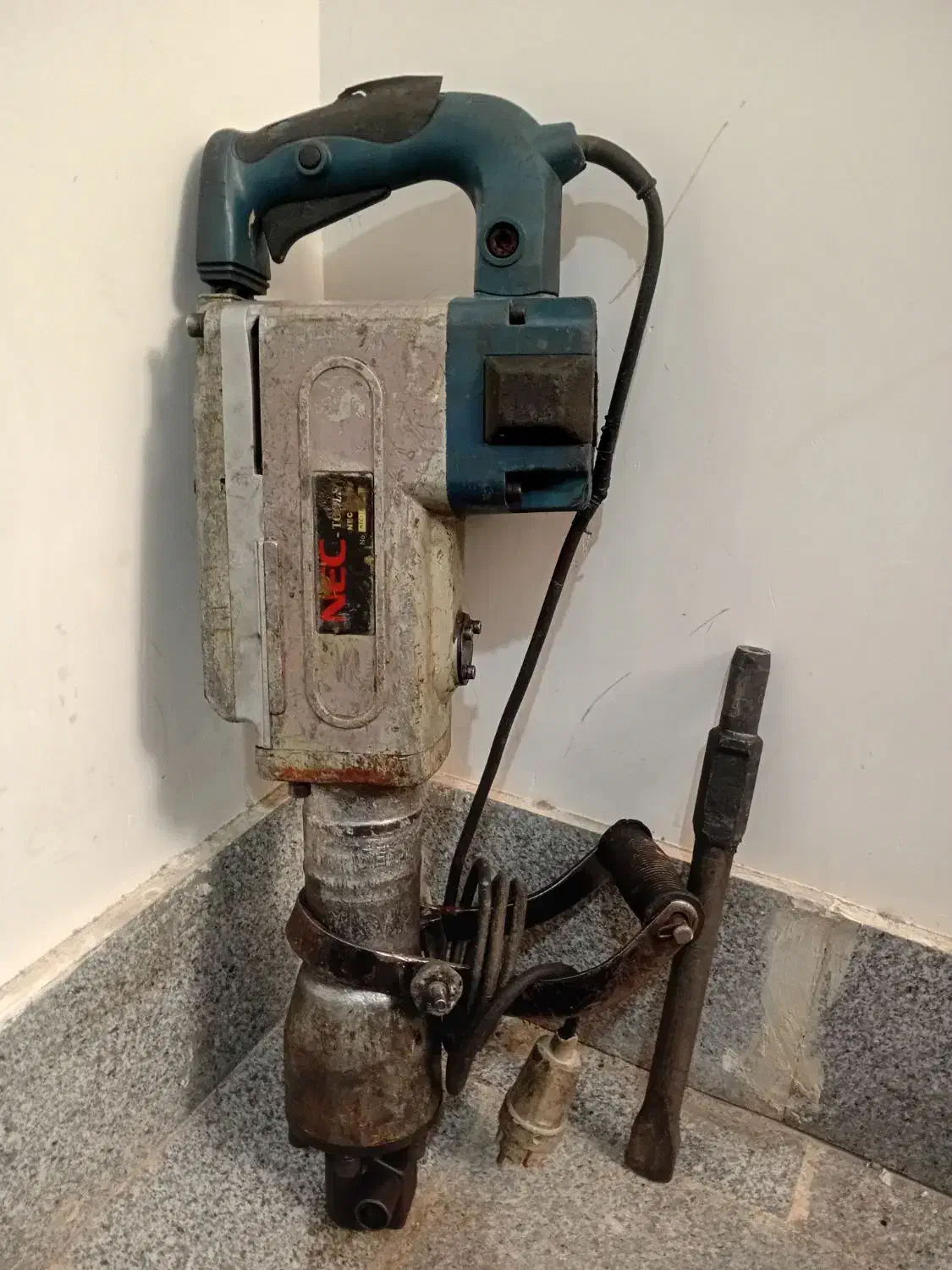 هیلتی ۱۷ کیلویی و ۱۵ کیلویی|ابزارآلات|مشهد, رده|دیوار