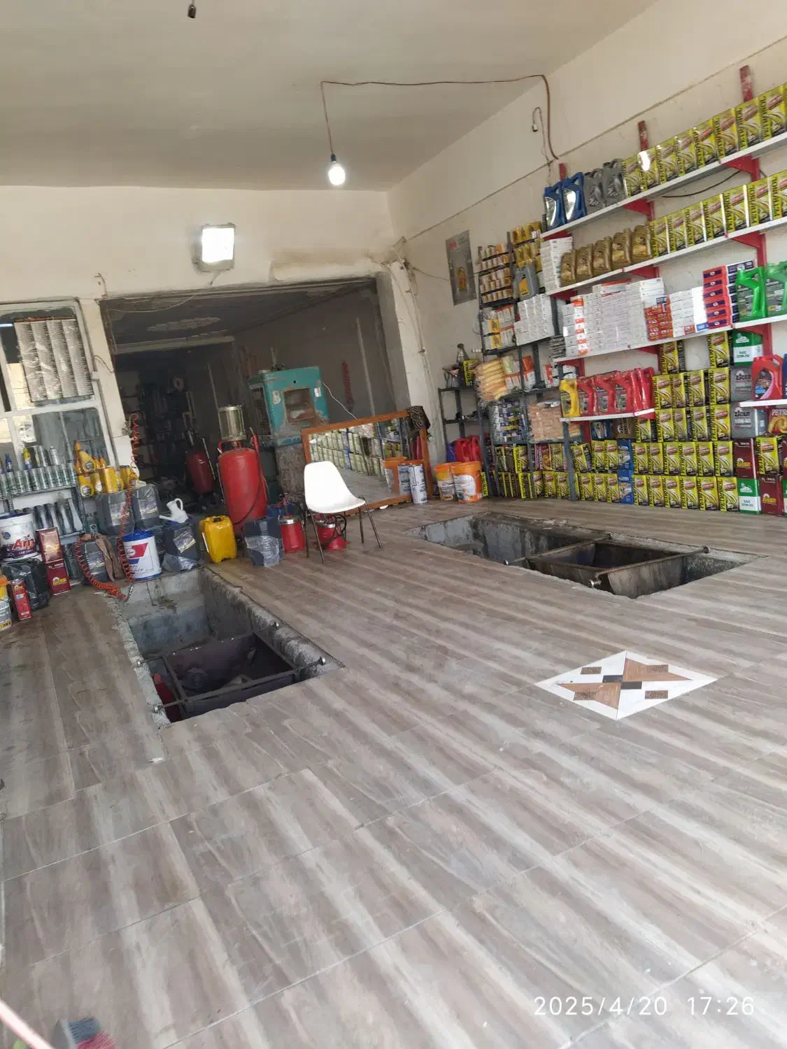 شاگرد برای تعویض روغنی با حقوق خوب|استخدام صنعتی، فنی، مهندسی|زهک, |دیوار