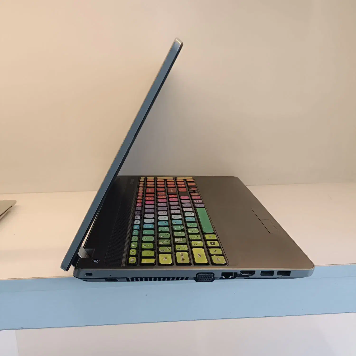 لپتاپ HP تمیز i5 هارد SSD مناسب حسابداری ، دانشگاه|رایانه همراه|کرمان, |دیوار