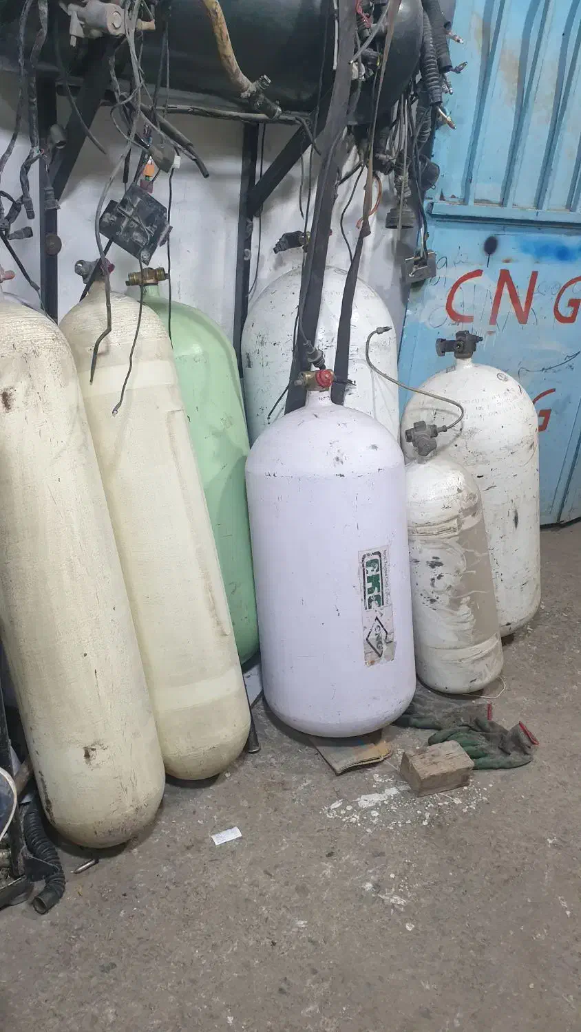 تعویض و نصب مخزن های cng|قطعات یدکی و لوازم جانبی|اراک, |دیوار