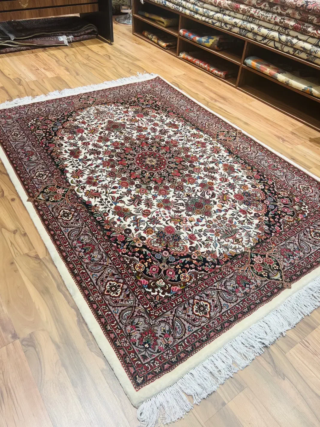 جفت قالیچه بیجار|فرش|تهران, حصار بوعلی|دیوار