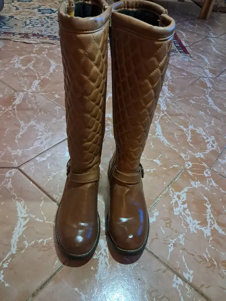 بوت زنانه قهوهای 39 وکفش|کیف، کفش، کمربند|کرج, فاز ۳ گوهردشت|دیوار