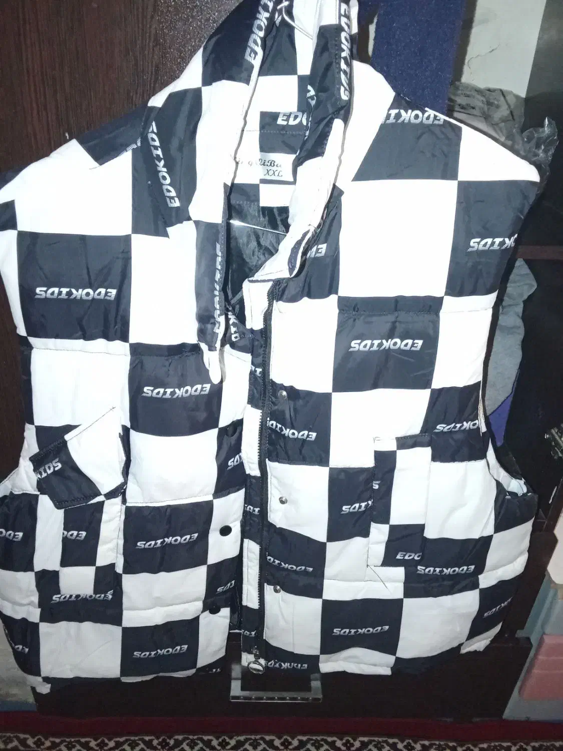 پافر|لباس|مهاجران, |دیوار