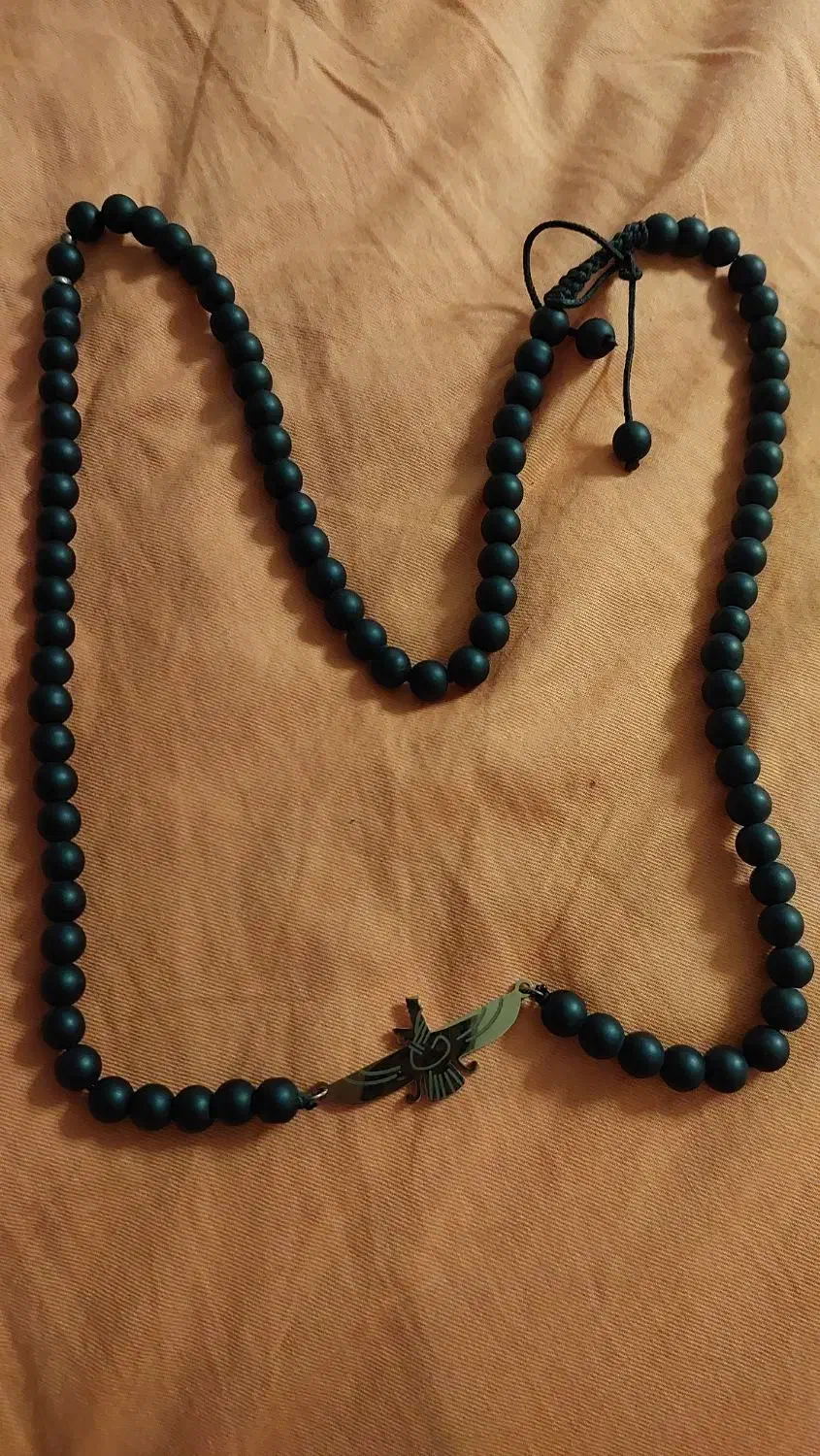 گردنبند فروهر|بدلیجات|شیراز, فرهنگ شهر|دیوار