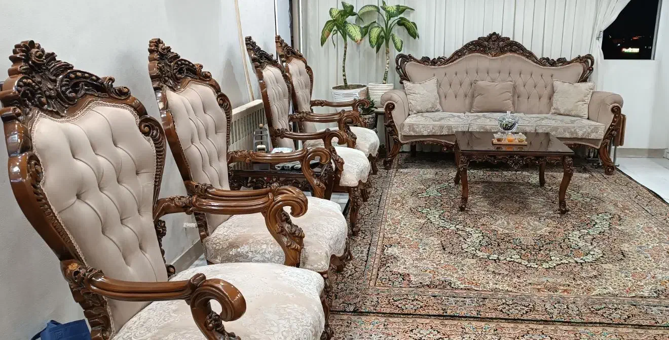 مبل ۷ نفره با میزنهارخوری ۶-۴ نفره|مبلمان خانگی و میز عسلی|باقرشهر, |دیوار