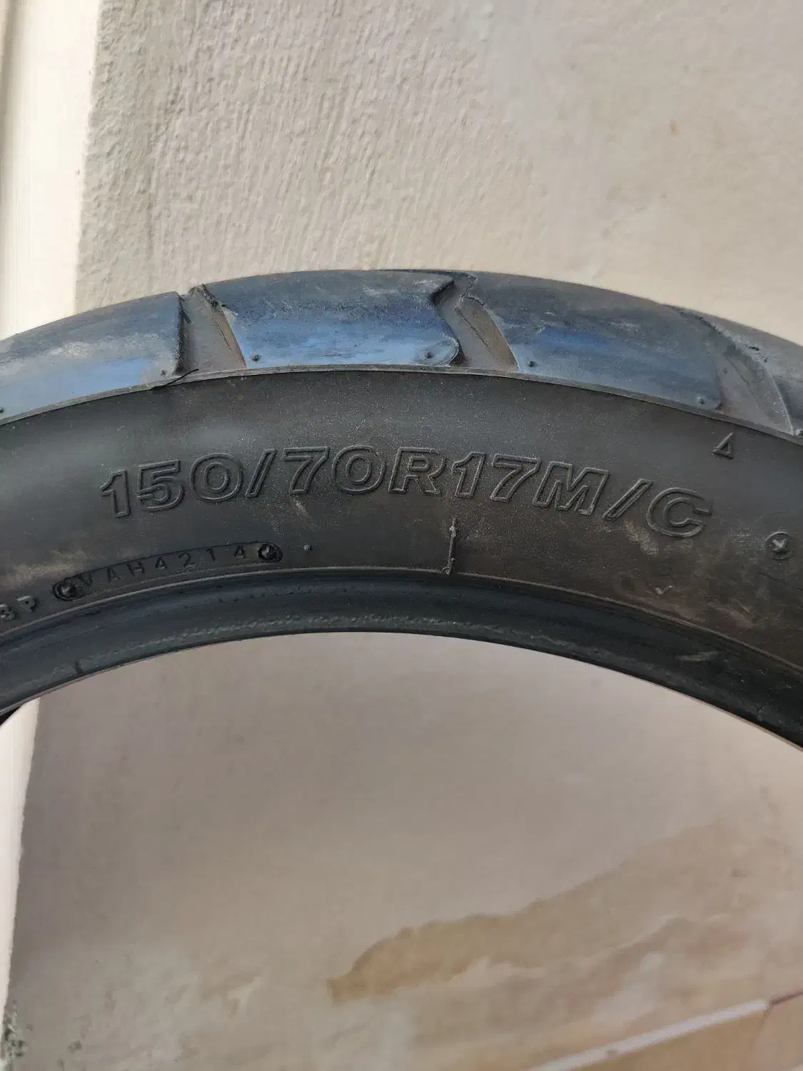 لاستیک بر جستون|قطعات یدکی و لوازم جانبی|بندرلنگه, |دیوار