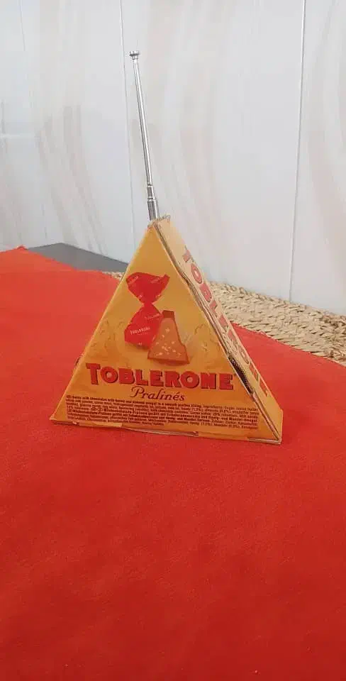 رادیو قدیمی تبلیغ شکلات ToBlERONE|کلکسیون اشیاء عتیقه|احمدسرگوراب, |دیوار
