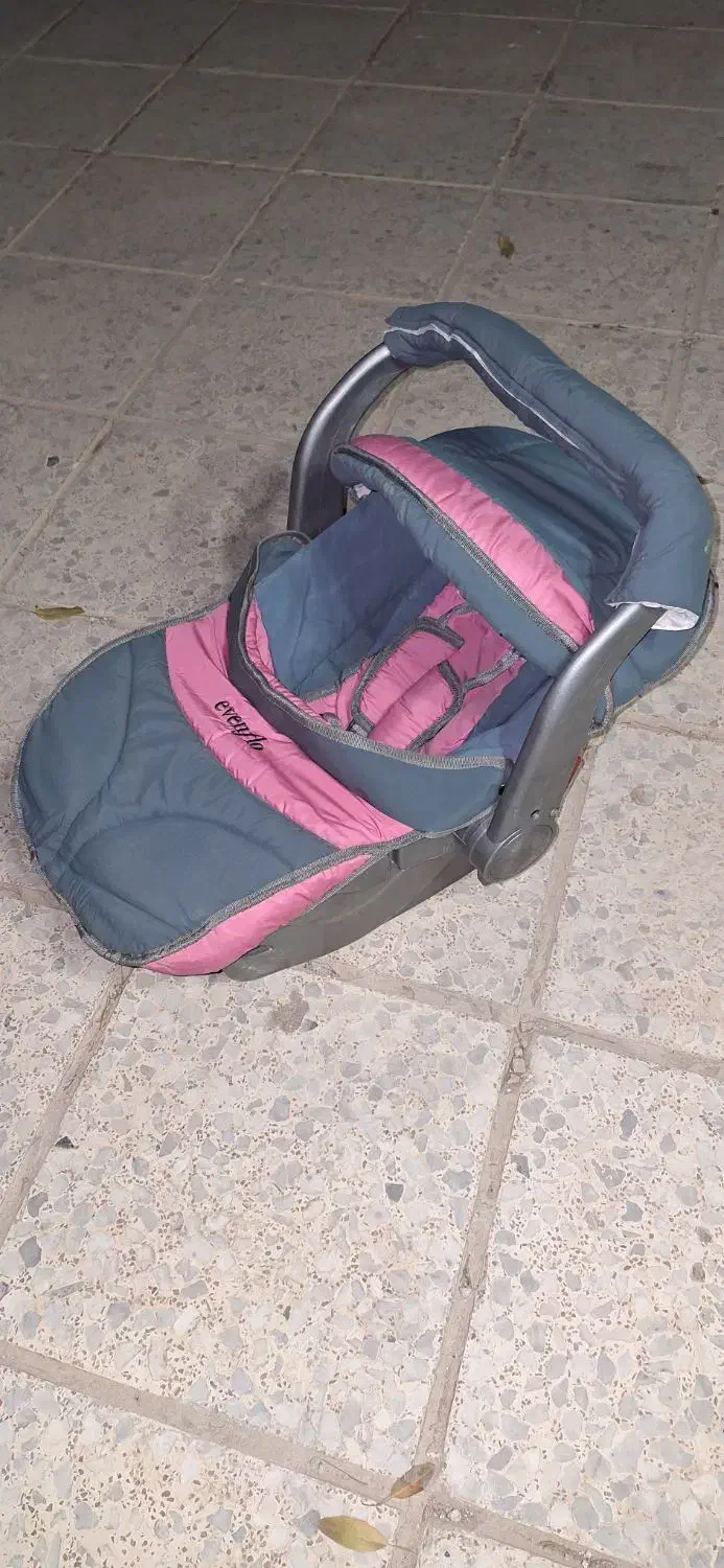 ست ۵ تکه کالسکه و کریر و تاب و آغوشی و روروک|کالسکه و لوازم جانبی|شیراز, تپه تلویزیون|دیوار