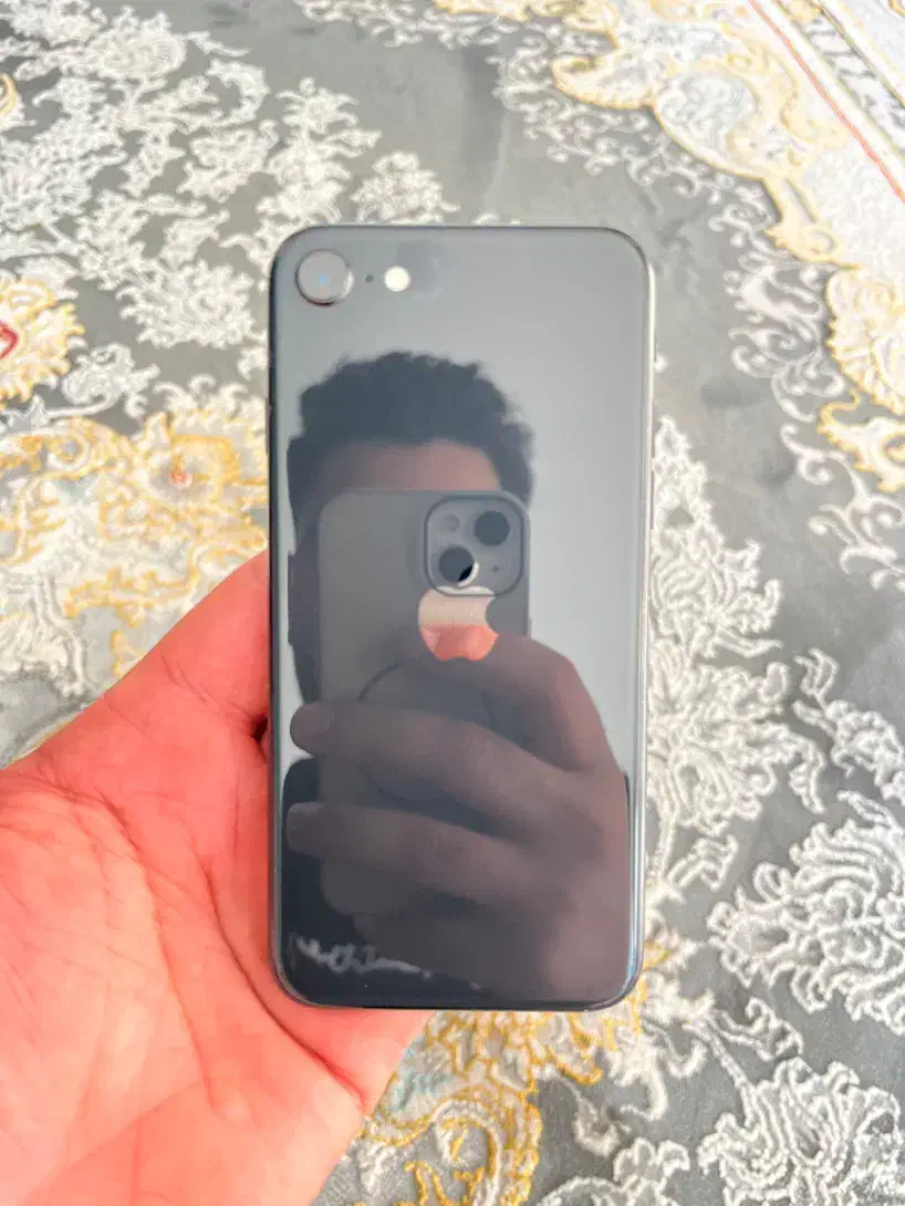 ایفون se2020|موبایل|ملایر, |دیوار