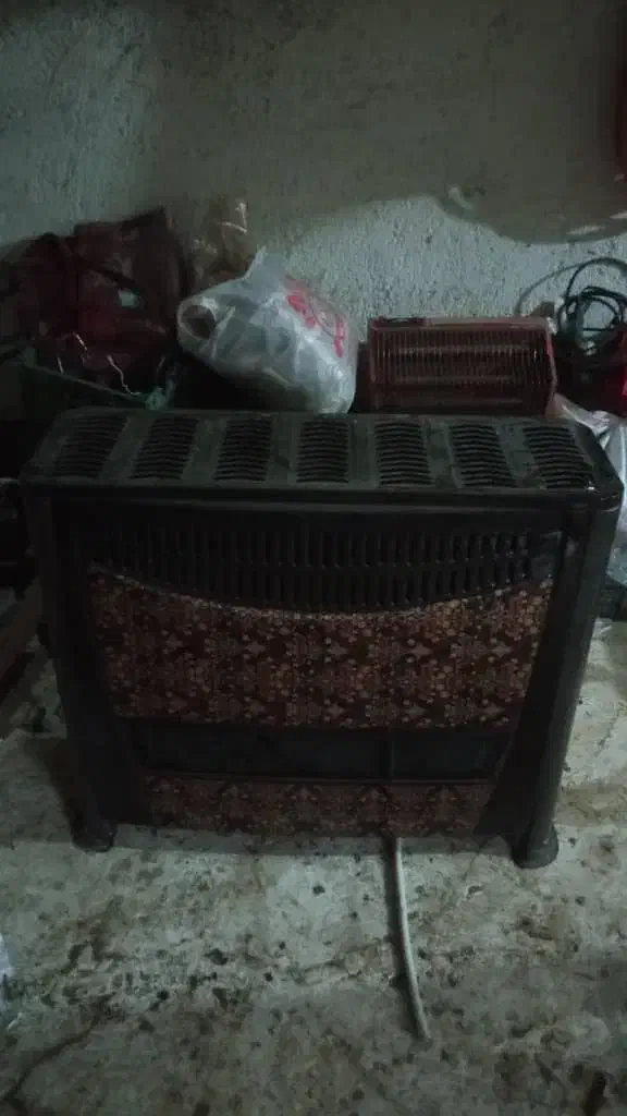 بخاری گازی بزرگ ۲ عدد|بخاری، هیتر، شومینه|خوشرودپی, |دیوار