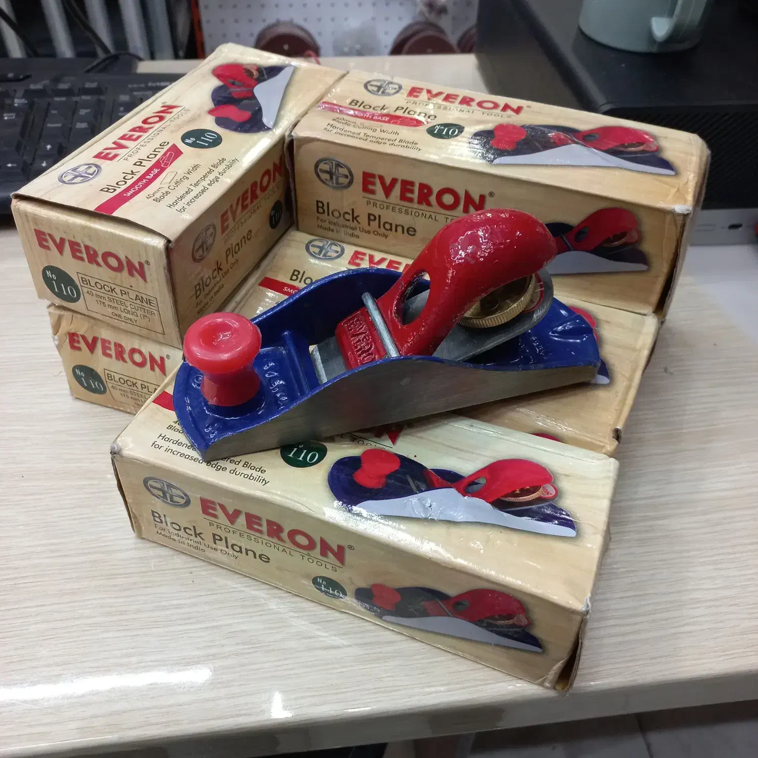 رنده دستی(رنده مشتی)رنده نجاری هند|ابزارآلات|اصفهان, گلستان|دیوار