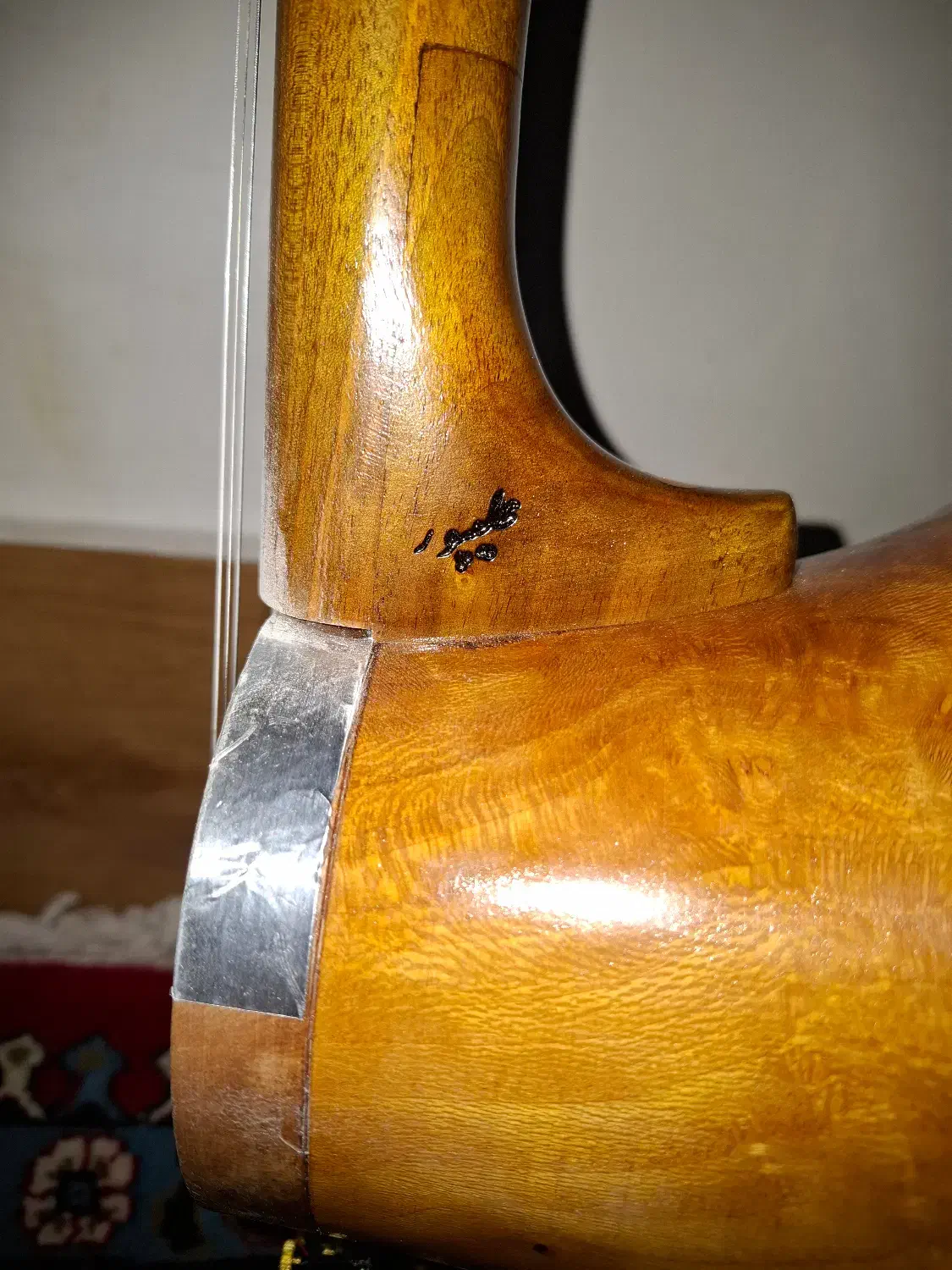 کمانچه|سازهای سنتی|خرمآباد, |دیوار