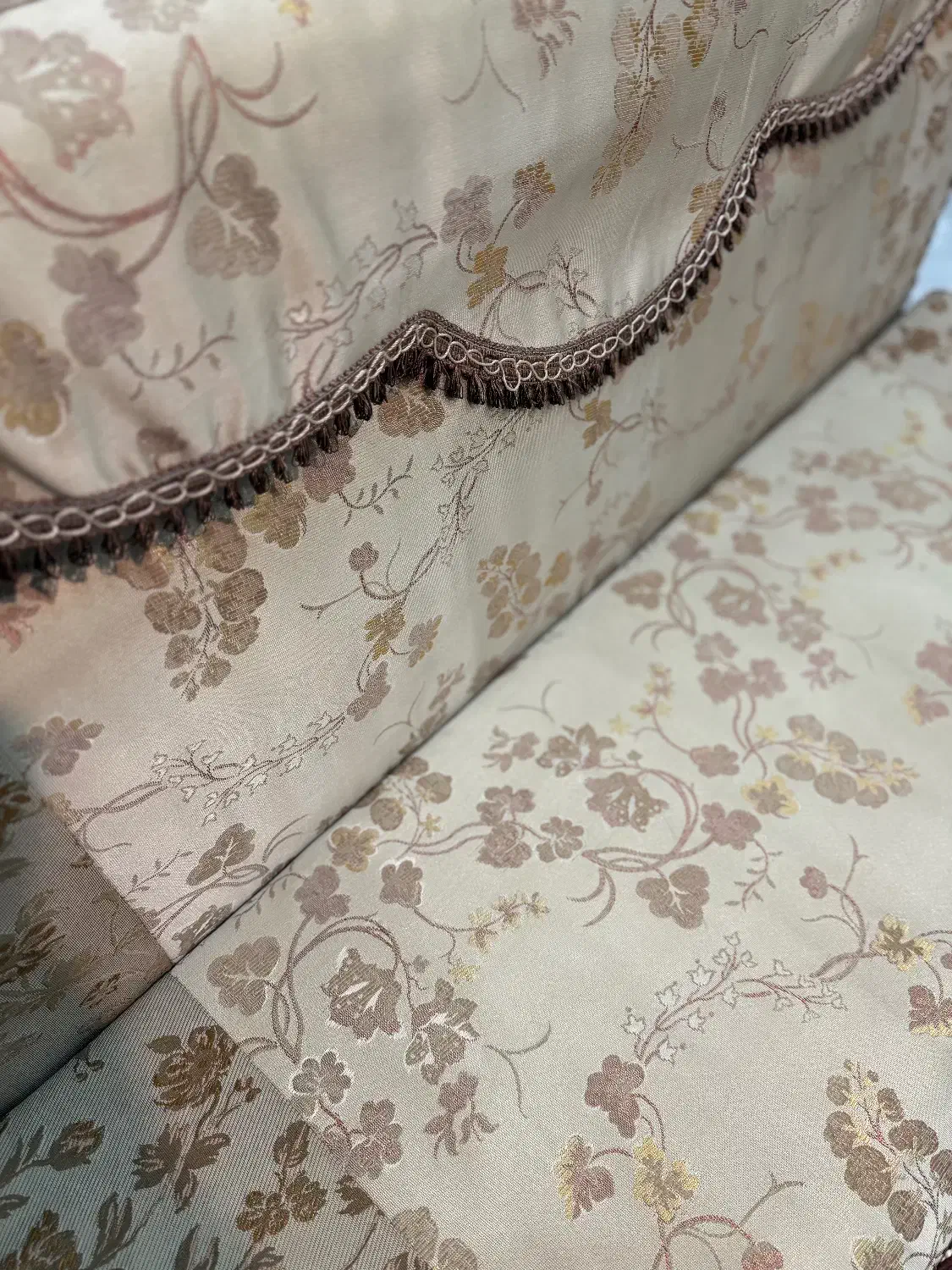 ۲ عدد پشتی کاملا نو و تمیز|پشتی|محمدشهر, محمدشهر|دیوار