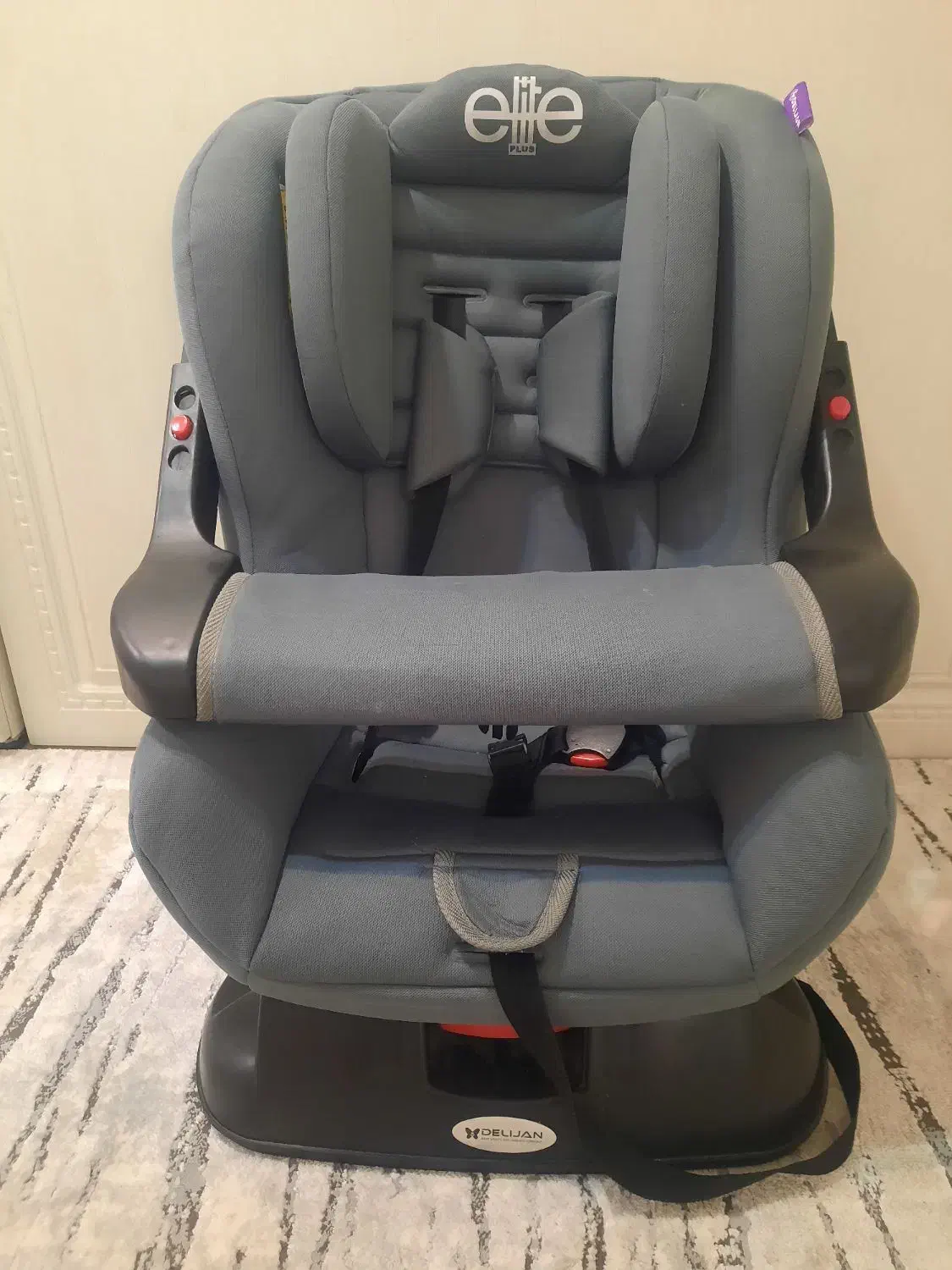 صندلی ماشین کودک|تخت و صندلی بچه|یزد, |دیوار