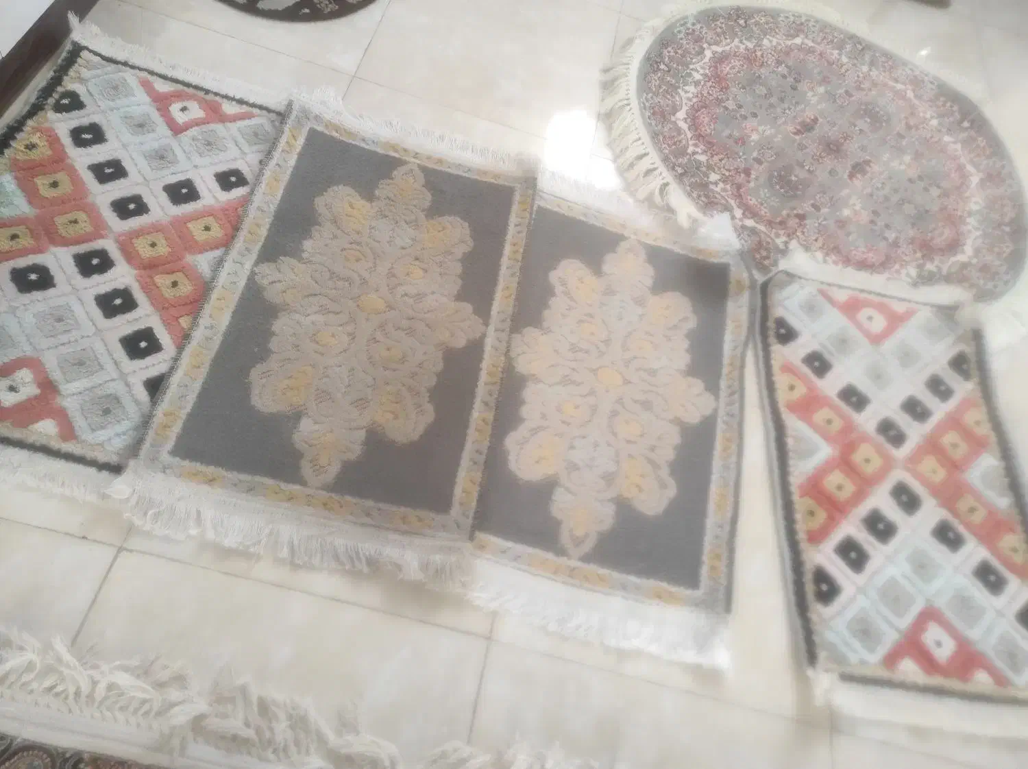 پادری و فرش گرد|پادری|اصفهان, بوزان|دیوار