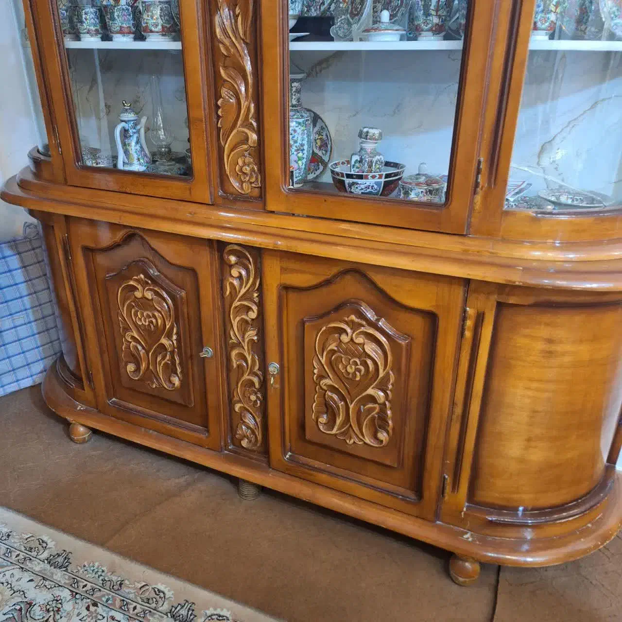 فروش ویترین چوبی|بوفه، ویترین، کنسول|برخوار, |دیوار