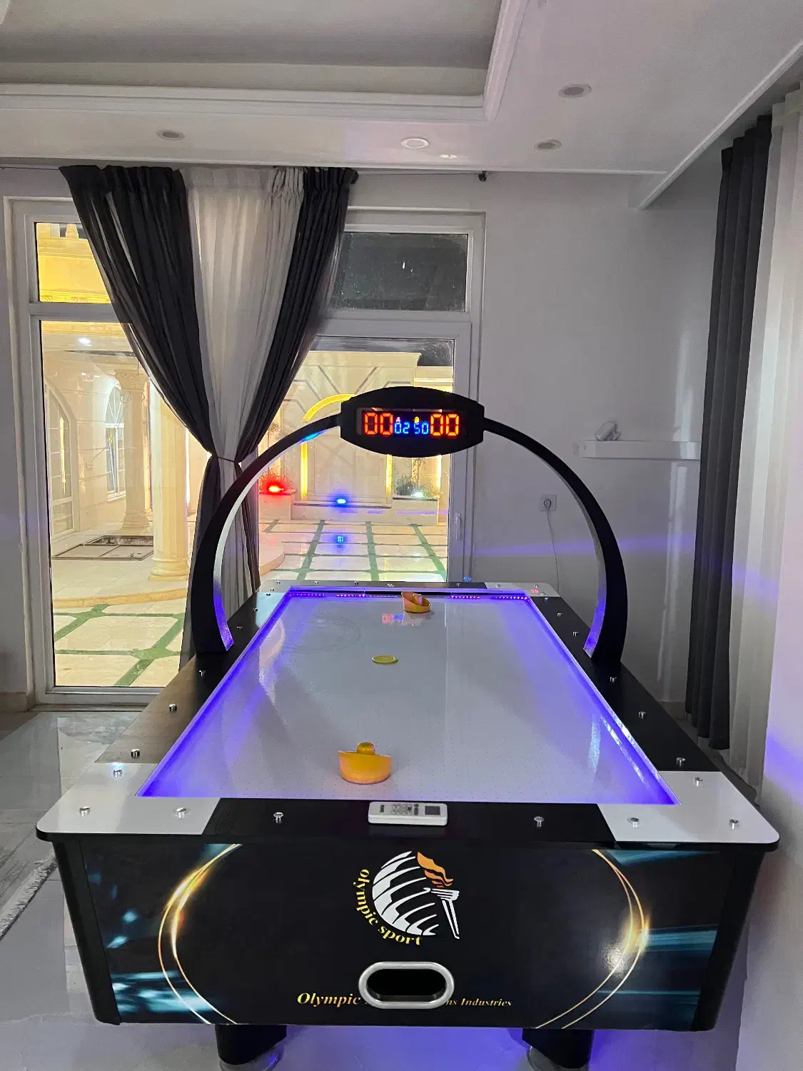 اجاره روزانه عمارت باغ شهریار|اجارهٔ کوتاه‌مدت ویلا و باغ|تهران, کوی بیمه|دیوار