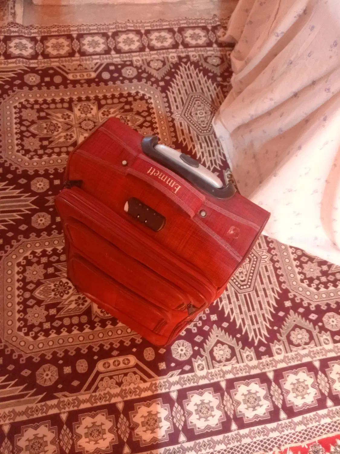 چمدون|کیف، کفش، کمربند|قوچان, |دیوار