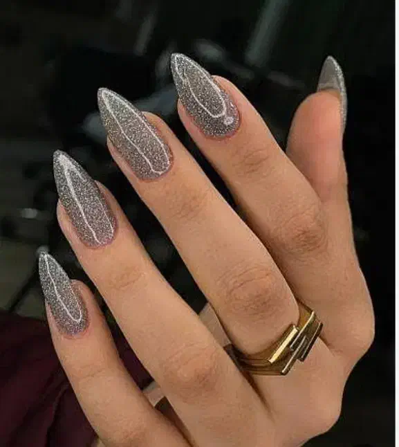 کاشت ناخن ۴۰۰همراه با طراحی|خدمات آرایشگری و زیبایی|میاندوآب, |دیوار