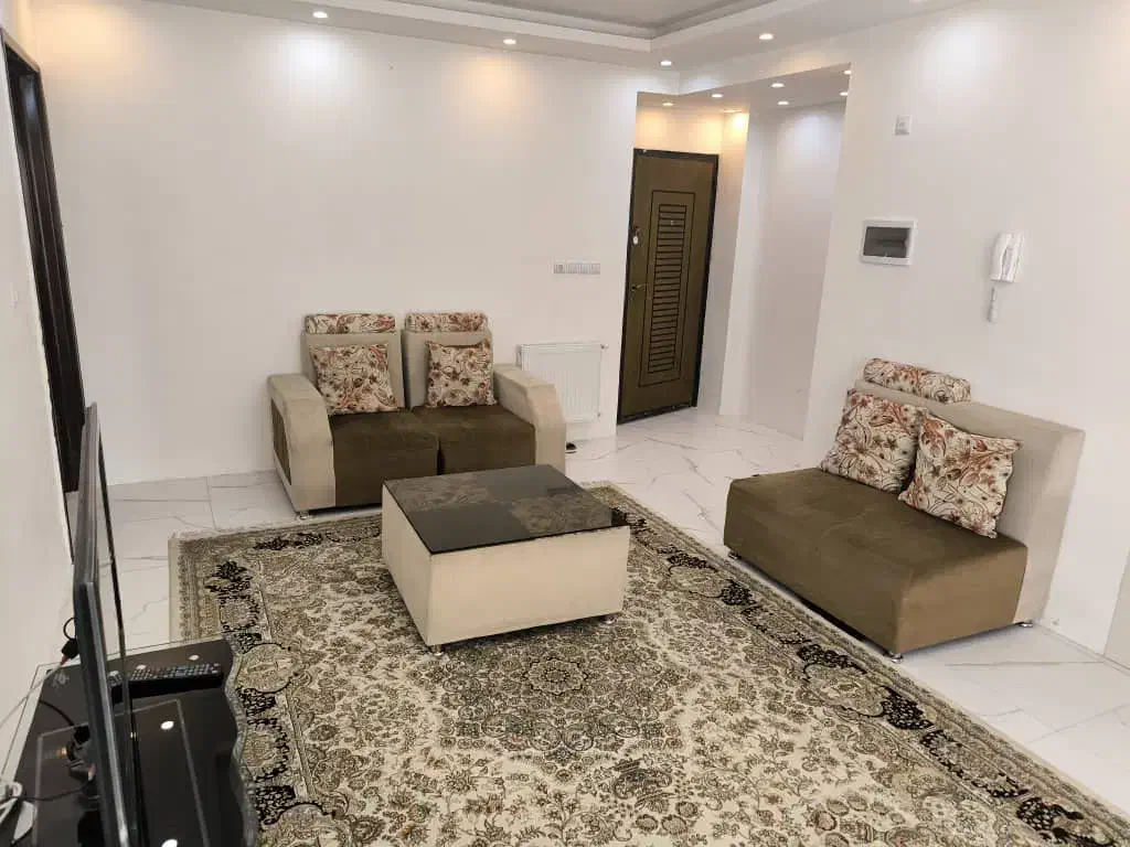 منزل مبله منزل لوکس منزل تمیز و شیک|اجارهٔ کوتاه‌مدت آپارتمان و سوئیت|شیراز, نصر|دیوار