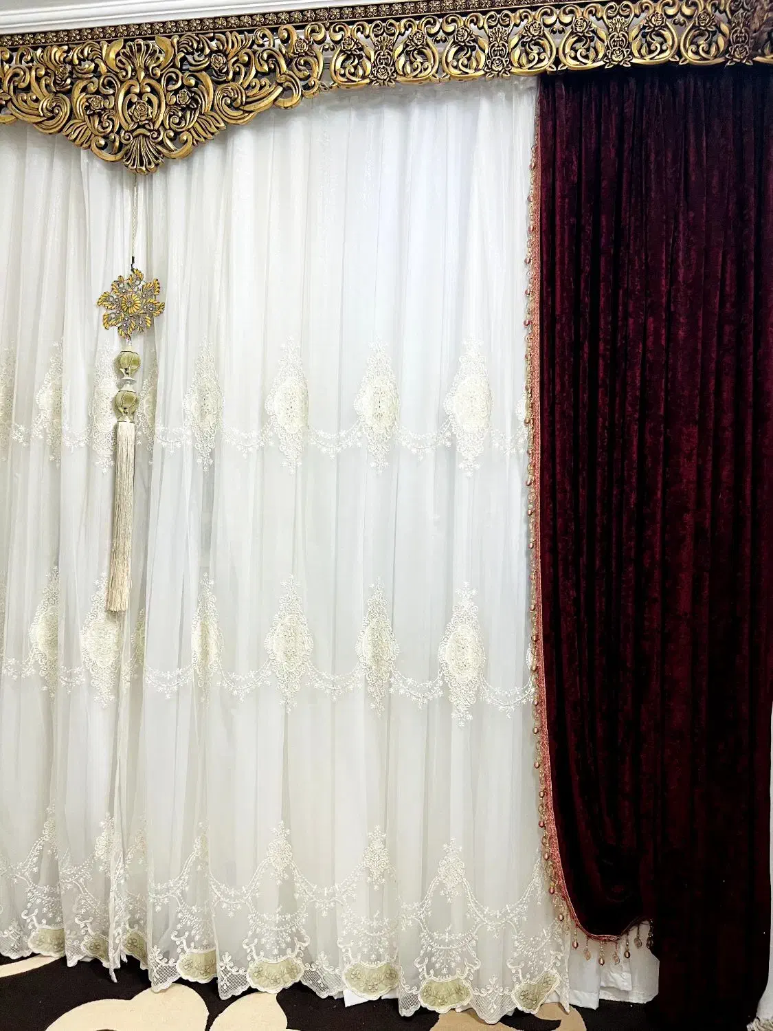 پرده|پرده، رانر، رومیزی|چغادک, |دیوار