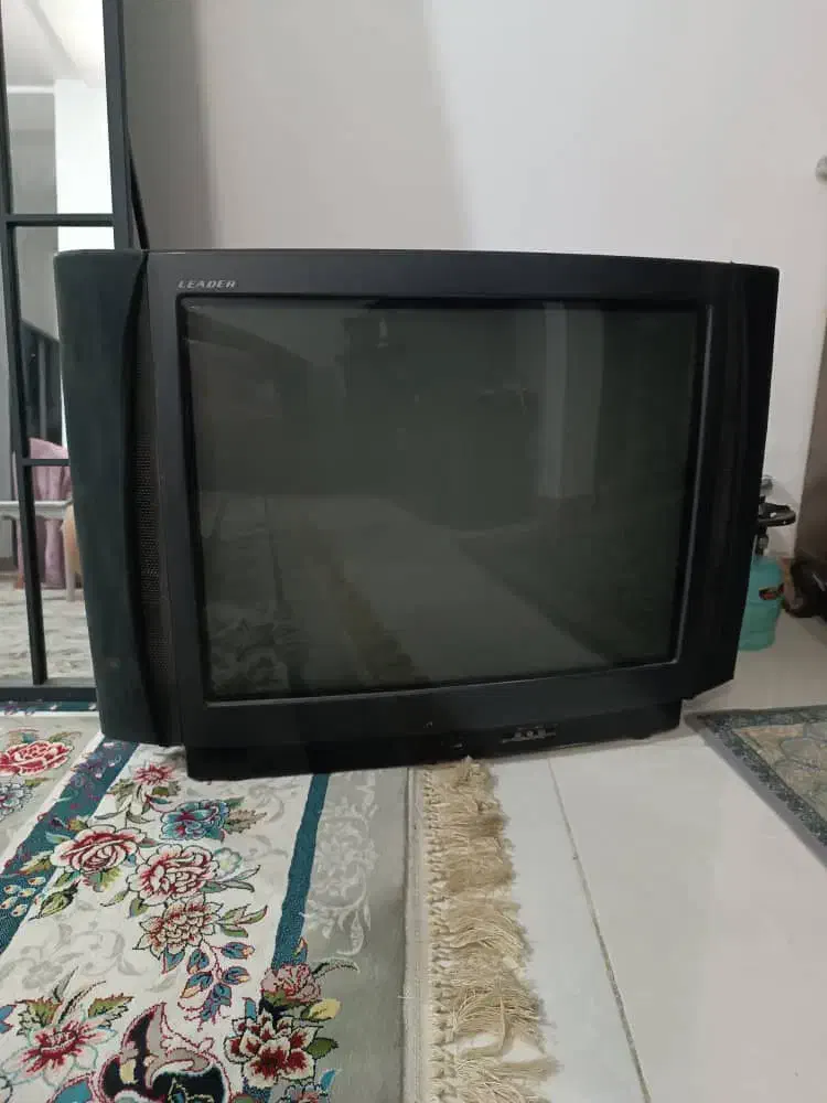 تلوزیون ۲۴ اینچ|تلویزیون و پروژکتور|کازرون, |دیوار