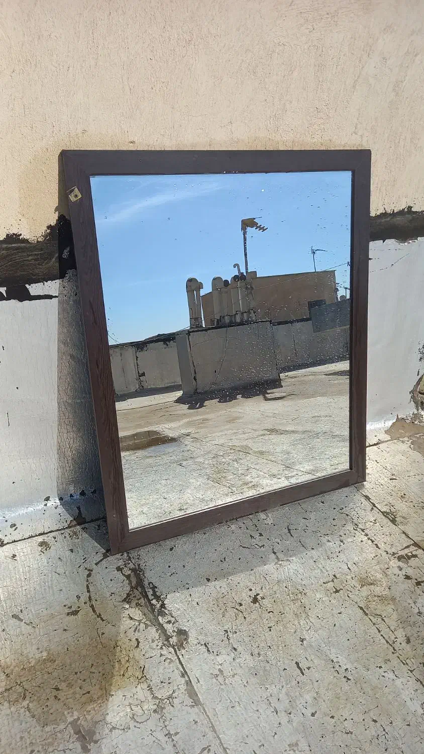 آینه|آینه|اندیشه, اندیشه فاز ۳|دیوار