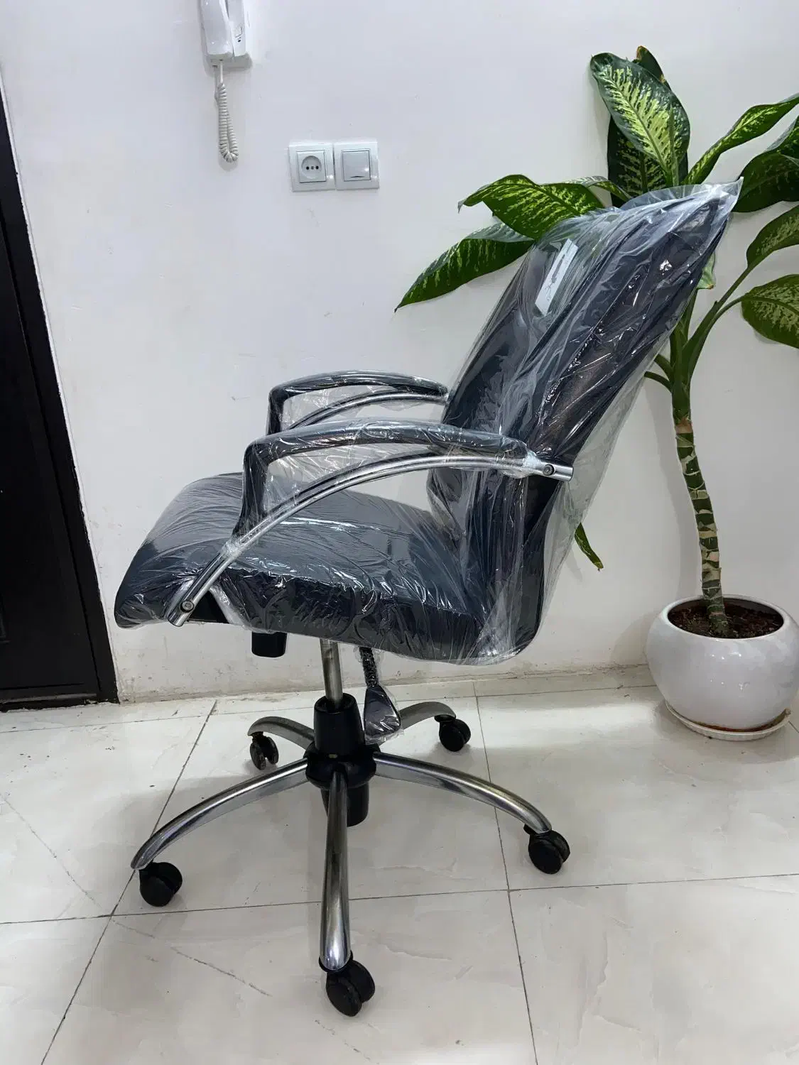 تک صندلی مدیریتی راک تمام استیل مدیریت|صندلی و نیمکت|شیراز, شریف‌آباد|دیوار