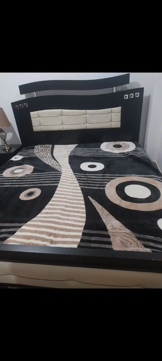 تخت خواب ۲ نفره در حد نو|تخت و سرویس خواب|میاندوآب, |دیوار