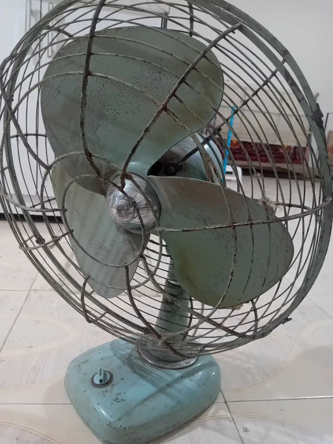 پنکه قدیمی|پنکه و تصفیه‌کنندهٔ هوا|رشت, پاره بیجار|دیوار