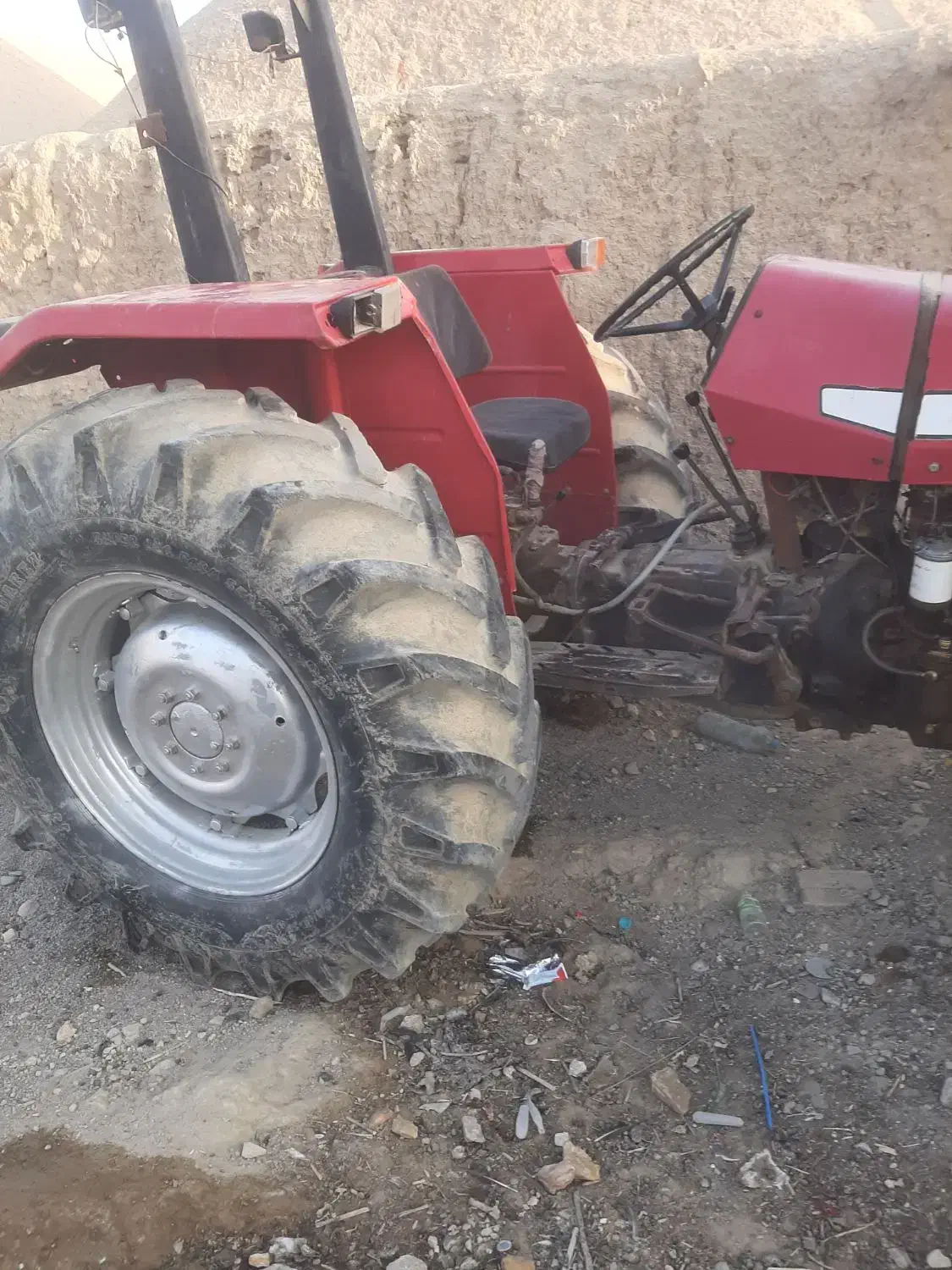 تراکتور|خودرو سنگین|کرباسک, |دیوار