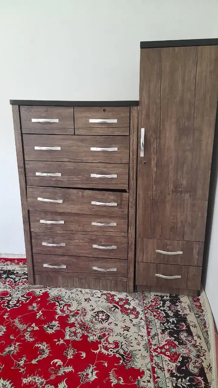 کمد سالم وتمیز و جادار|جاکفشی، کمد، دراور|قروه, |دیوار