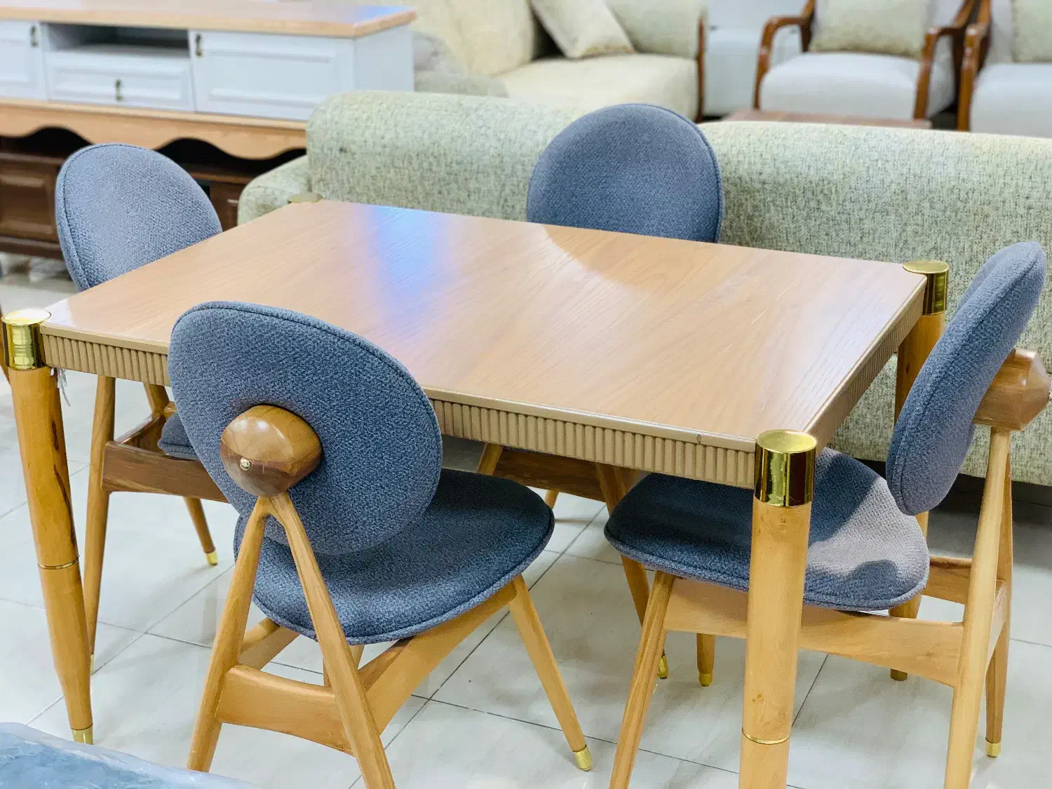 نهار خوری|میز و صندلی غذاخوری|بندرعباس, |دیوار